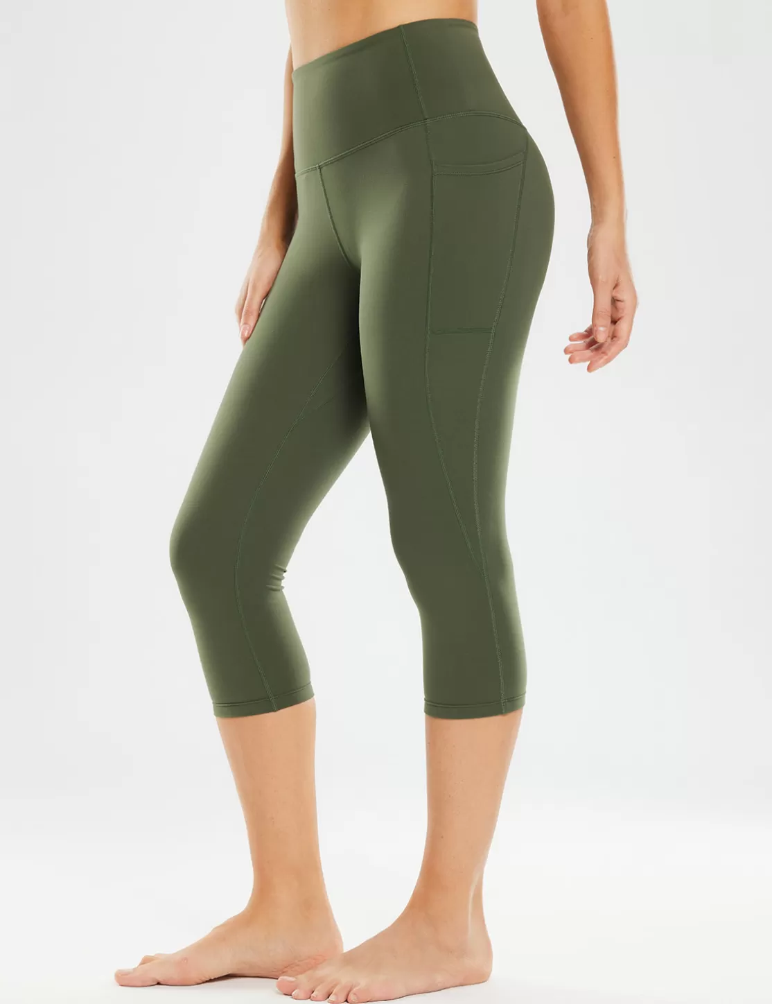 Store Nuleaf High-Rise 19" Capris Women Capris